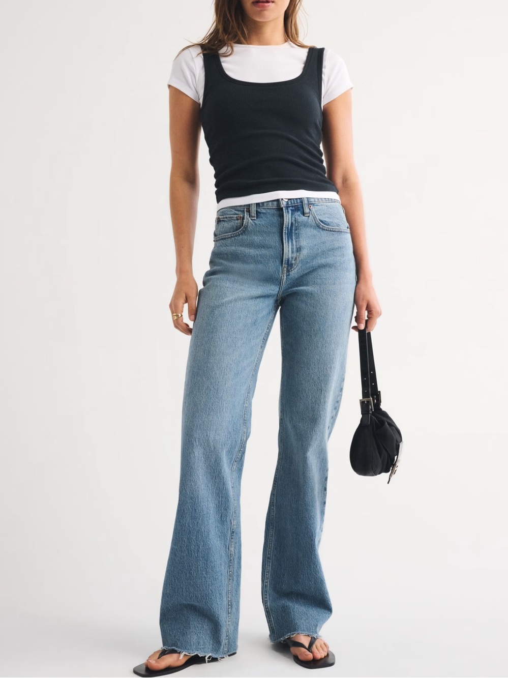 Abercrombie 90s Relaxed Jean High Rise - Picture 3 of 4